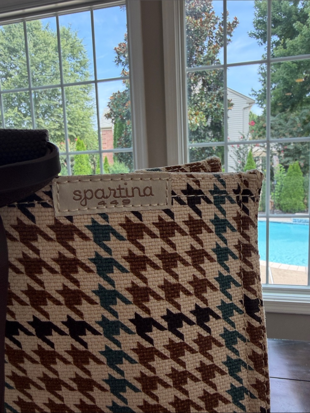 Spartina 449 Houndstooth Tote in Black, White & Tan - Picture 3 of 5